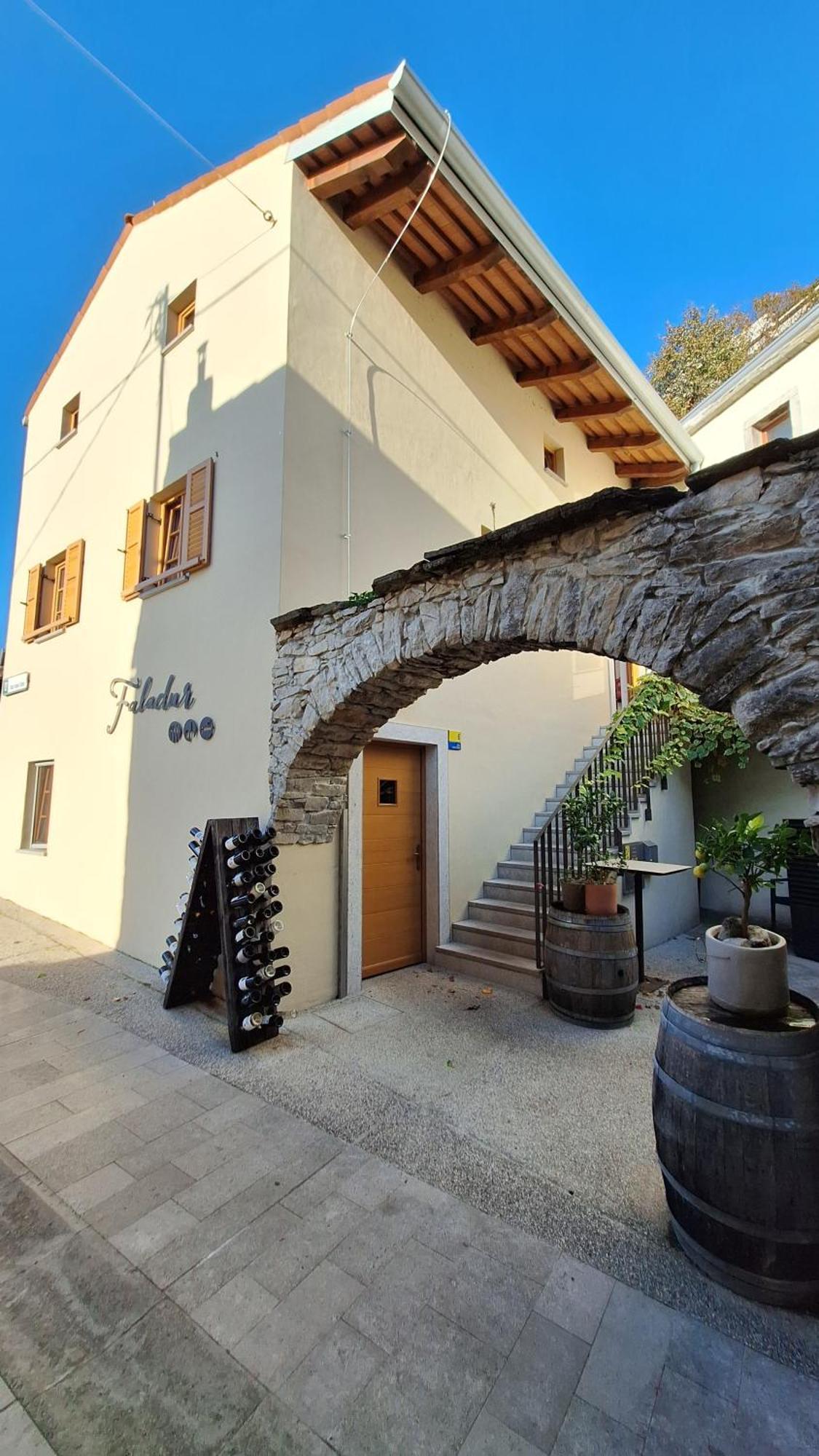 Fine Rooms Випава Экстерьер фото